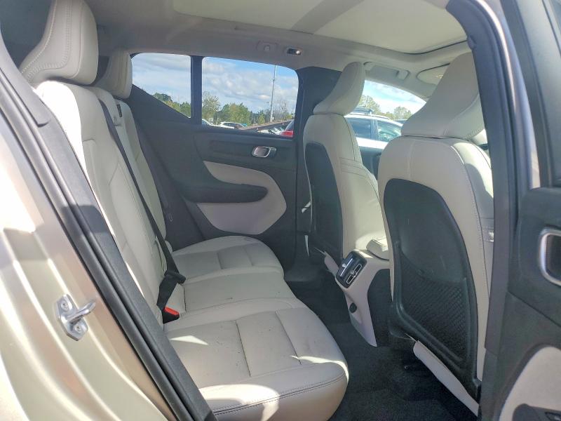 Photo 11 from auction – 2019 VOLVO XC40 with VIN YV4162UL8K2074676