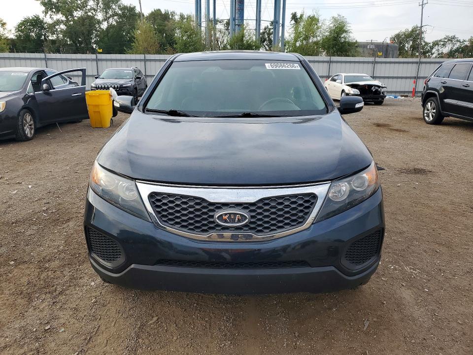Photo 5 from auction – 2013 KIA SORENTO with VIN 5XYKTDA63DG345520