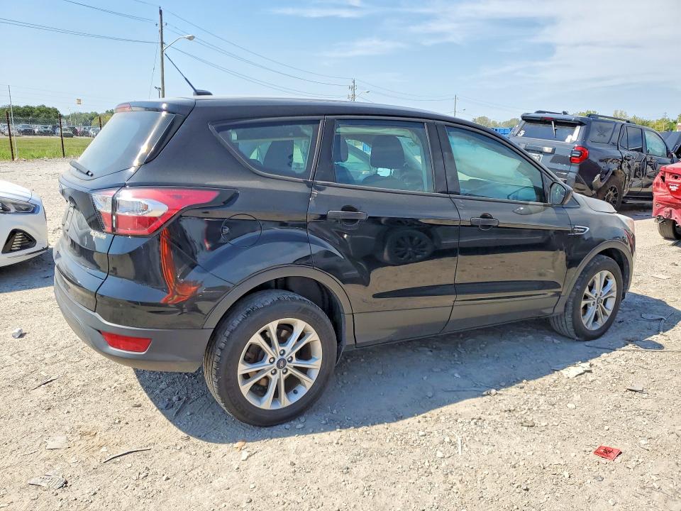 Photo 3 from auction – 2017 FORD ESCAPE with VIN 1FMCU0F74HUE05493