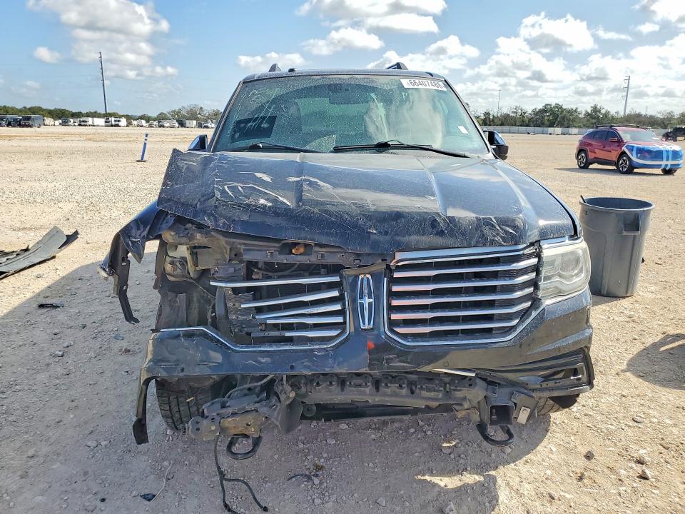 Photo 5 from auction – 2017 LINCOLN NAVIGATOR with VIN 5LMJJ2JT3HEL01245