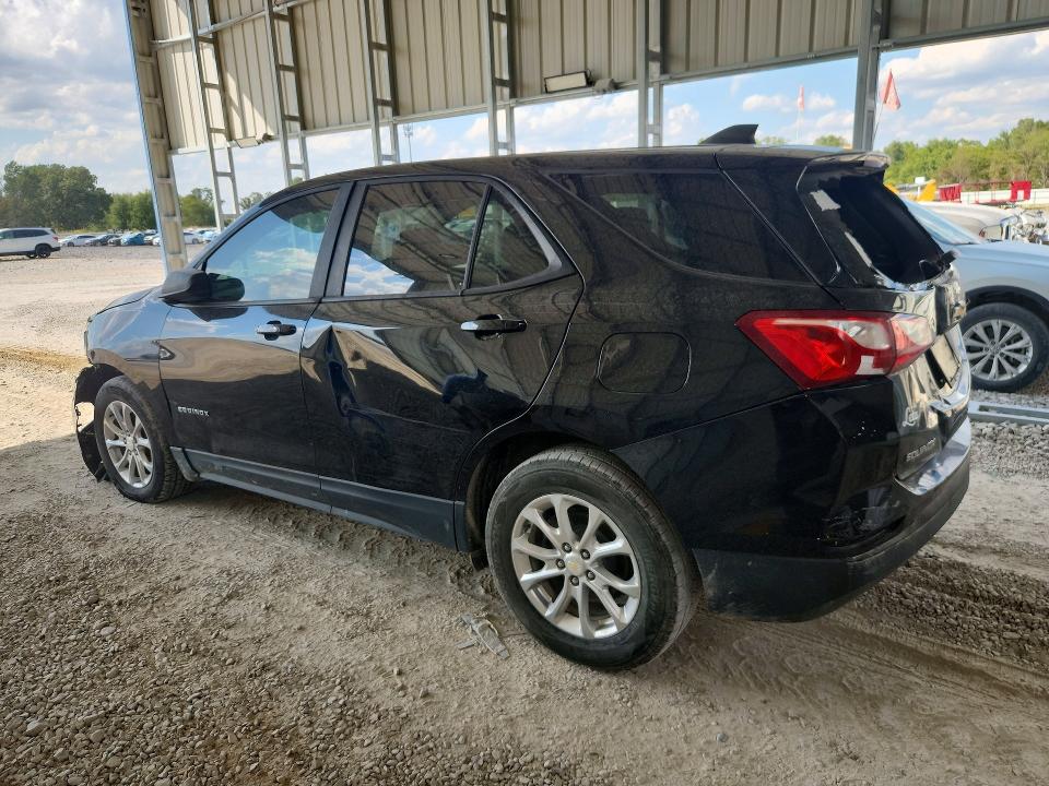 Photo 2 from auction – 2021 CHEVROLET EQUINOX with VIN 2GNAXHEV2M6144012