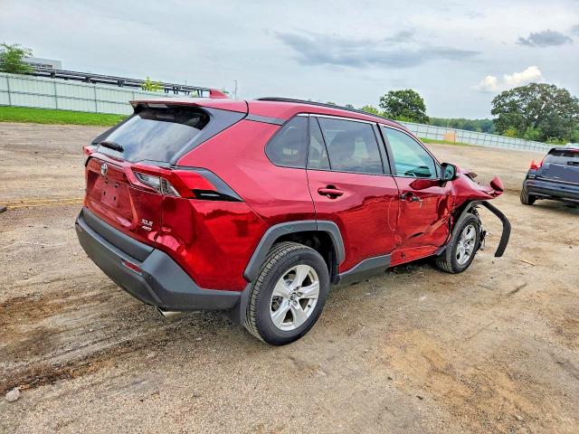 Photo 3 from auction – 2020 TOYOTA RAV4 with VIN 2T3P1RFV5LW108830