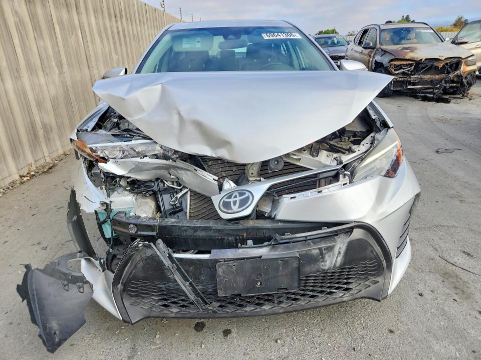 Снимка 5 от търг – 2017 TOYOTA COROLLA с VIN 2T1BURHEXHC792595