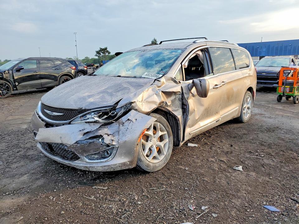 Снимка 1 от търг – 2017 CHRYSLER PACIFICA с VIN 2C4RC1EG4HR684143