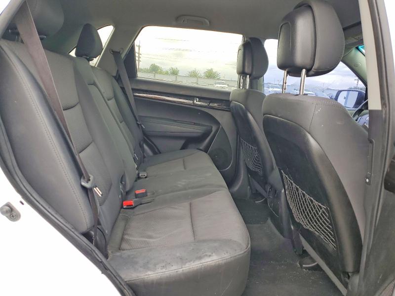 Photo 11 from auction – 2012 KIA SORENTO with VIN 5XYKT3A66CG241855
