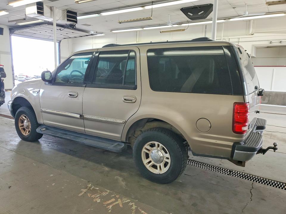 Photo 2 from auction – 2001 FORD EXPEDITION with VIN 1FMPU16L91LB80942