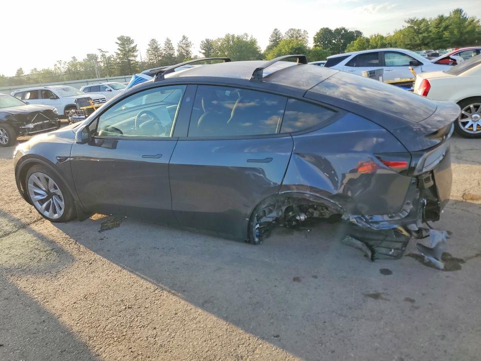 Photo 2 from auction – 2026 TESLA MODEL Y with VIN 7SAYGDEE8TF531868