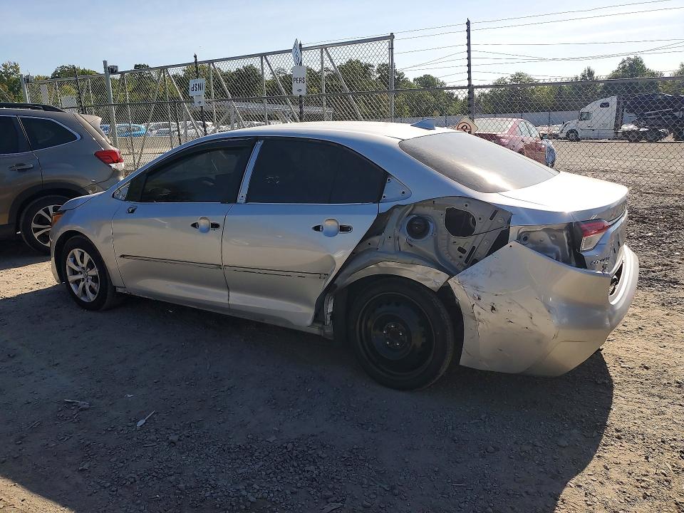 Снимка 2 от търг – 2022 TOYOTA COROLLA с VIN JTDEPMAE6N3003137