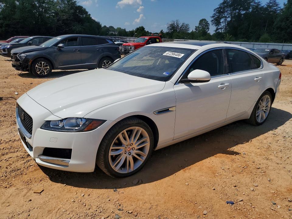 JAGUAR XF 2016 with VIN SAJBK4BV7GCY20377 - Photo from auction