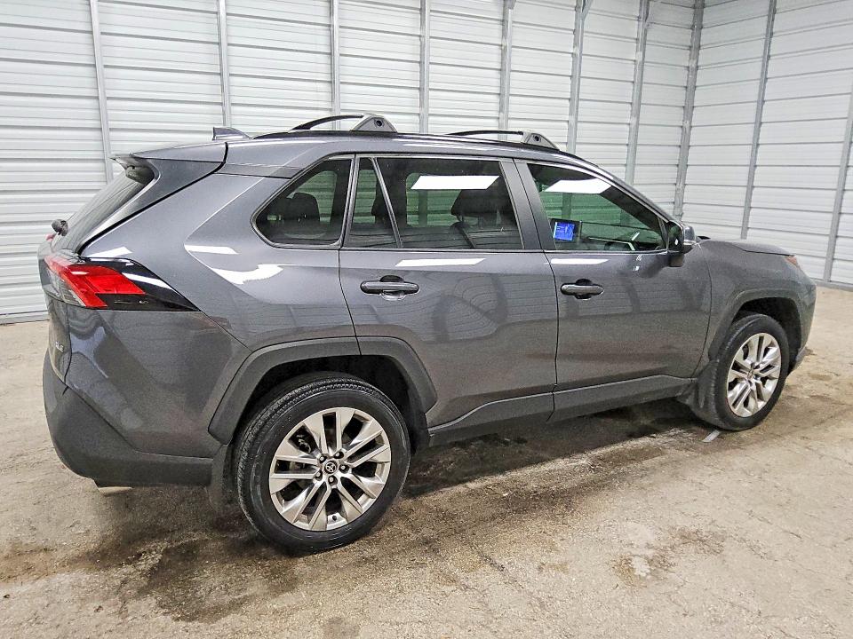 Photo 3 from auction – 2025 TOYOTA RAV4 with VIN 2T3C1RFVXSC307628