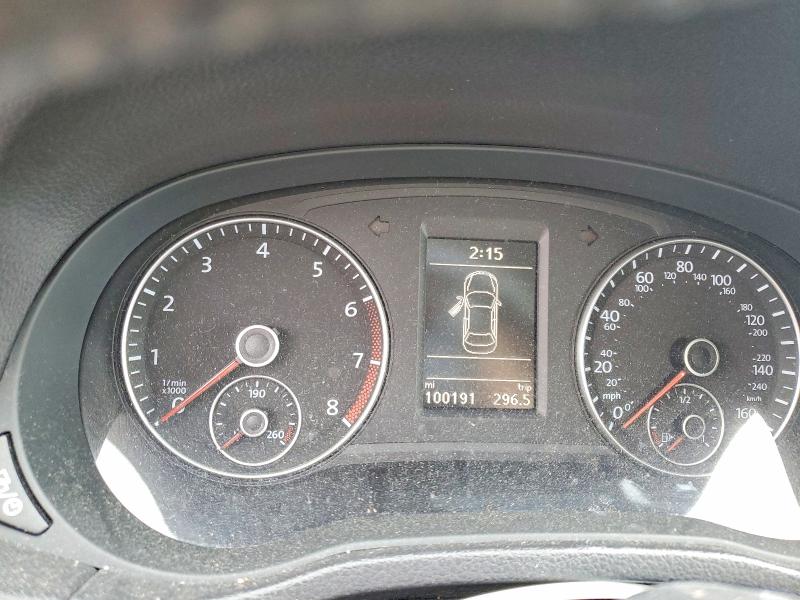 Photo 9 from auction – 2013 VOLKSWAGEN PASSAT with VIN 1VWBP7A30DC013354
