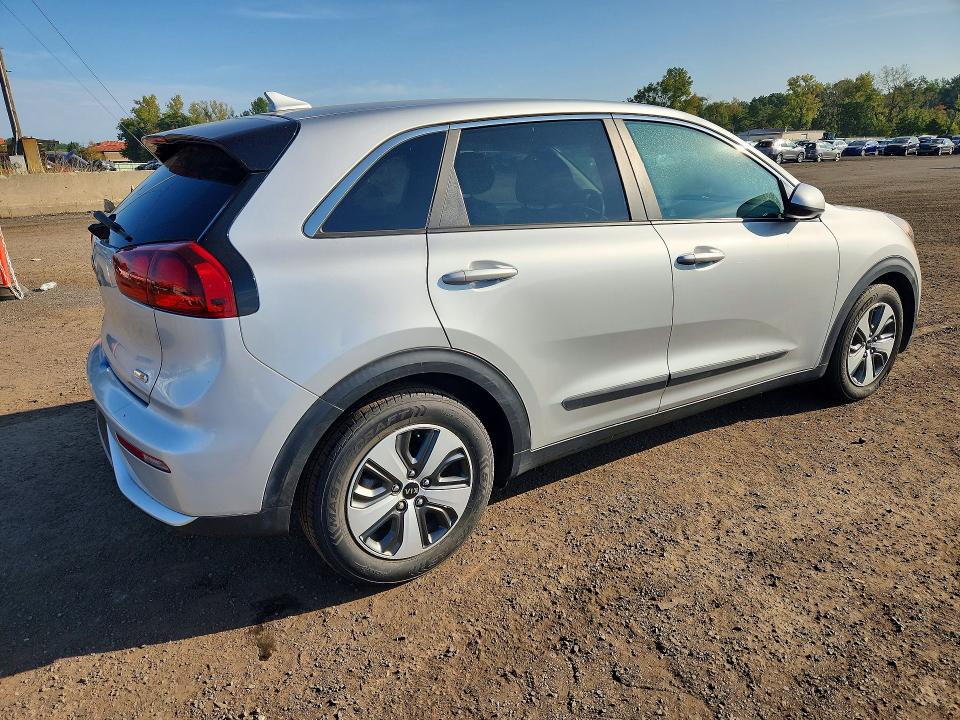 Photo 3 from auction – 2017 KIA NIRO with VIN KNDCB3LC7H5047877