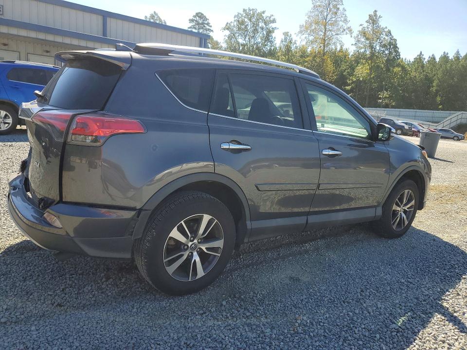 Photo 3 from auction – 2018 TOYOTA RAV4 with VIN 2T3WFREV3JW470800