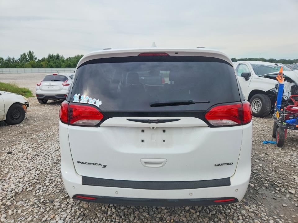 Photo 6 from auction – 2018 CHRYSLER PACIFICA with VIN 2C4RC1GG7JR247580