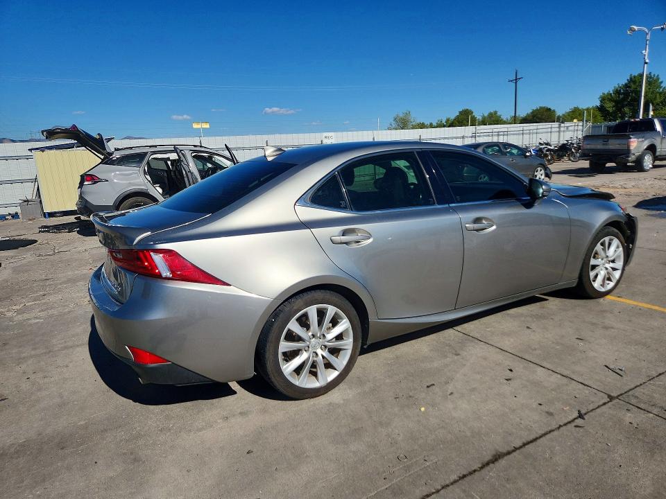 Photo 3 from auction – 2015 LEXUS IS with VIN JTHCF1D23F5020167