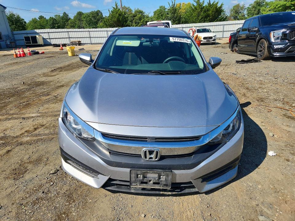 Photo 5 from auction – 2017 HONDA CIVIC with VIN 19XFC2F51HE053986