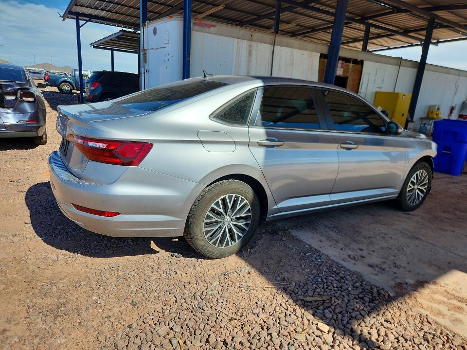 Снимка 3 от търг – 2021 VOLKSWAGEN JETTA с VIN 3VWC57BU3MM085391