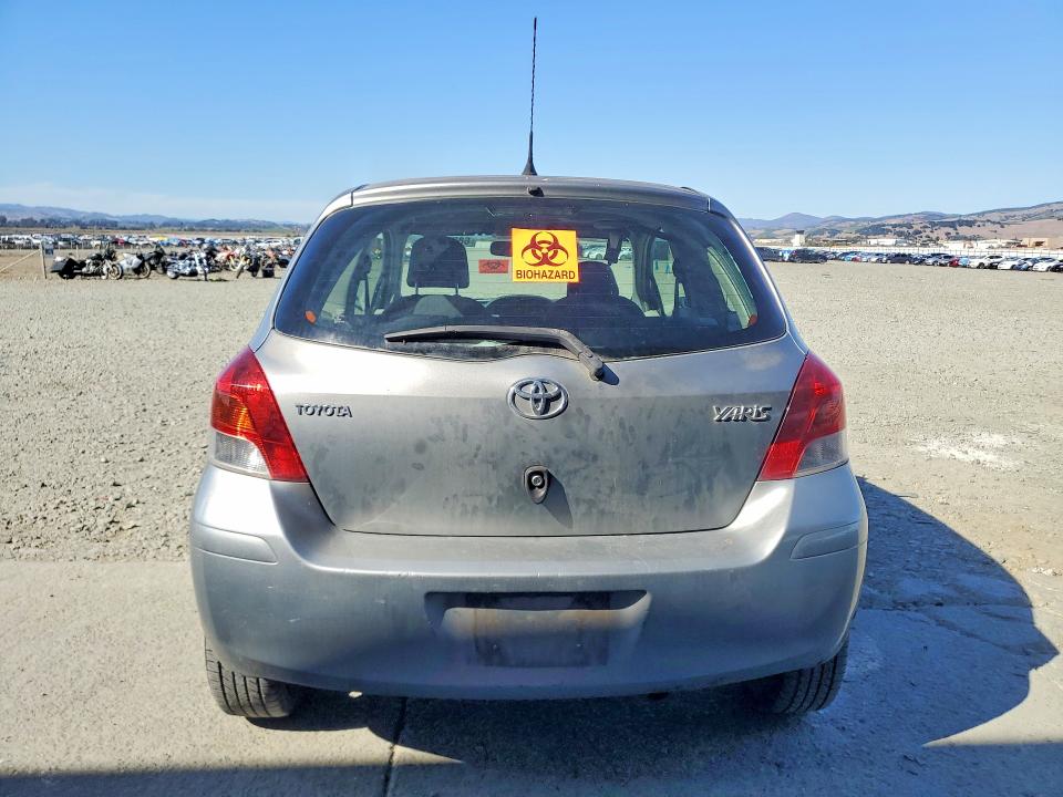 Снимка 6 от търг – 2010 TOYOTA YARIS с VIN JTDJT4K33A5295450