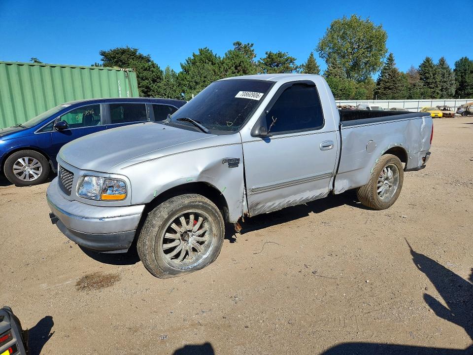 Photo 1 from auction – 1999 FORD F150 with VIN 1FTRF17L7XNA73732