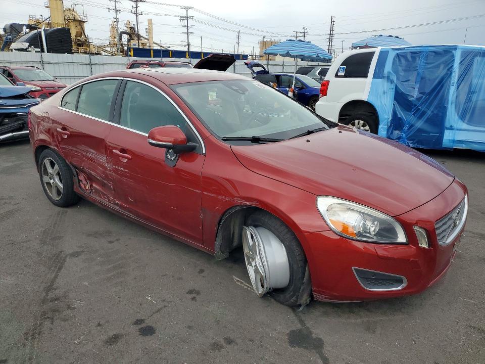 Photo 4 from auction – 2013 VOLVO S60 with VIN YV1612FH0D2189978