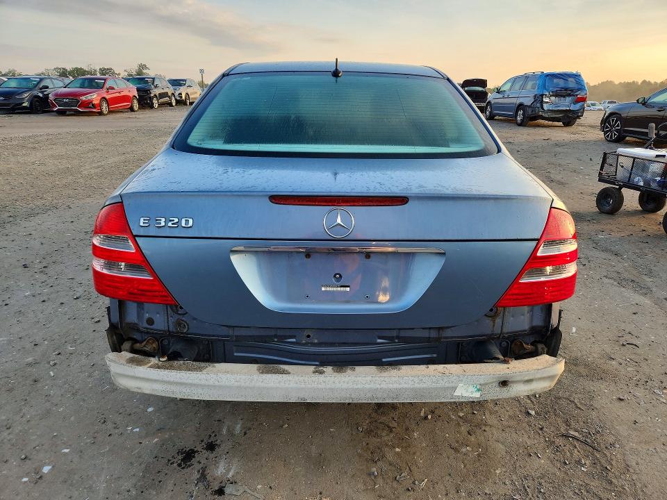 Zdjęcie 6 z aukcji – 2005 MERCEDES-BENZ E z VIN WDBUF65J65A664727