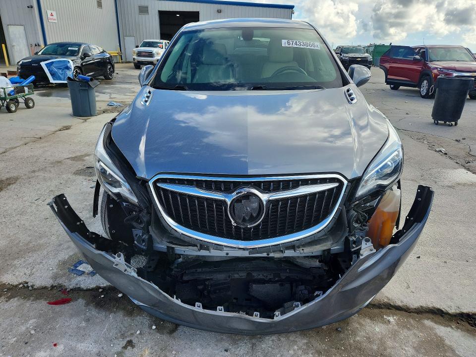 Photo 5 from auction – 2020 BUICK ENVISION with VIN LRBFXBSA3LD213057