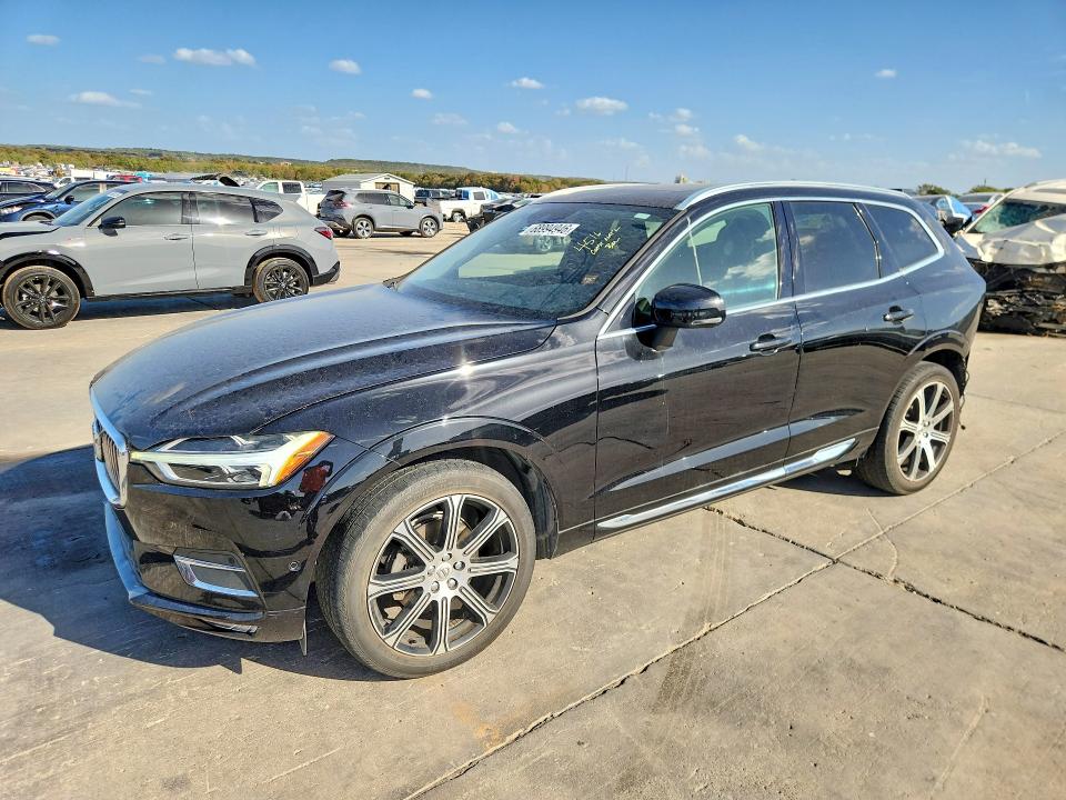 VOLVO XC60 2018 z numerem VIN LYV102RL1JB101811 - Zdjęcie z aukcji