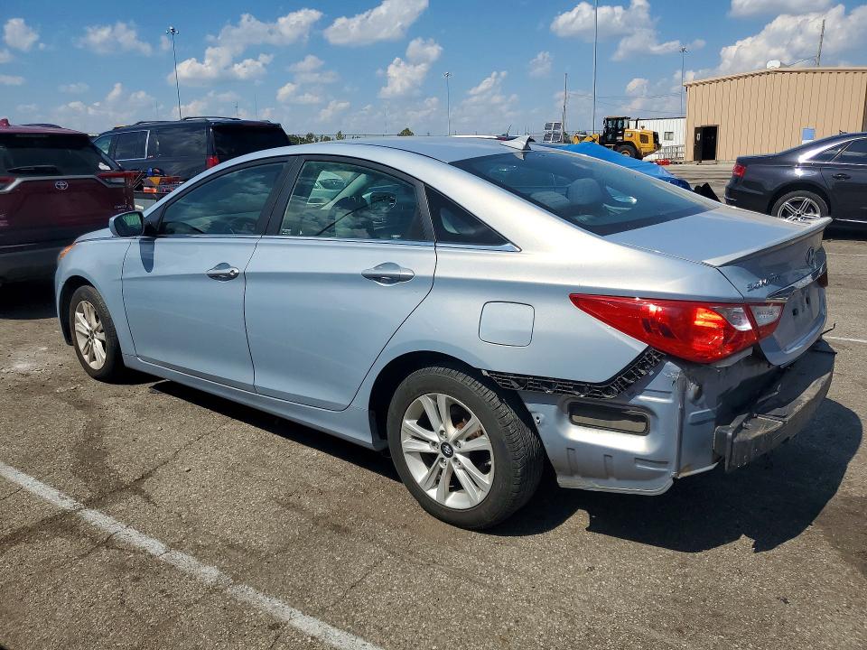 Photo 2 from auction – 2013 HYUNDAI SONATA with VIN 5NPEB4AC9DH646243