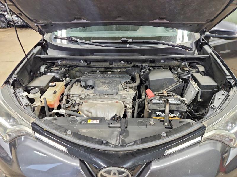 Photo 12 from auction – 2018 TOYOTA RAV4 with VIN JTMRFREV0JJ261395