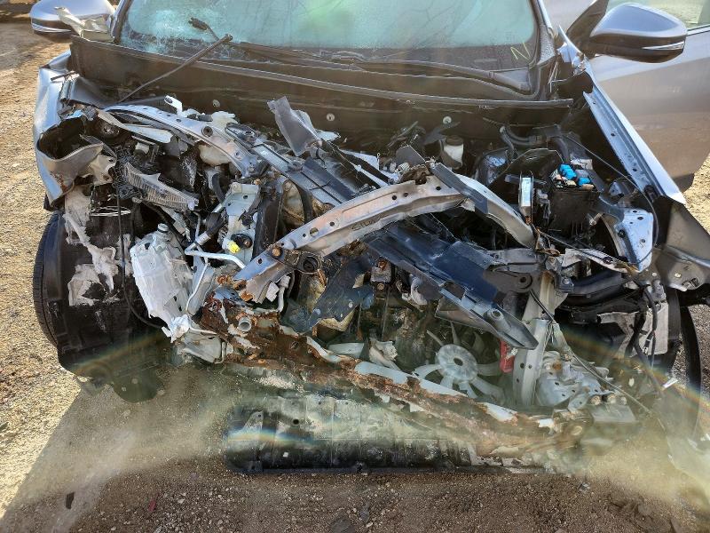 Photo 11 from auction – 2018 TOYOTA RAV4 with VIN 2T3RFREV1JW739650