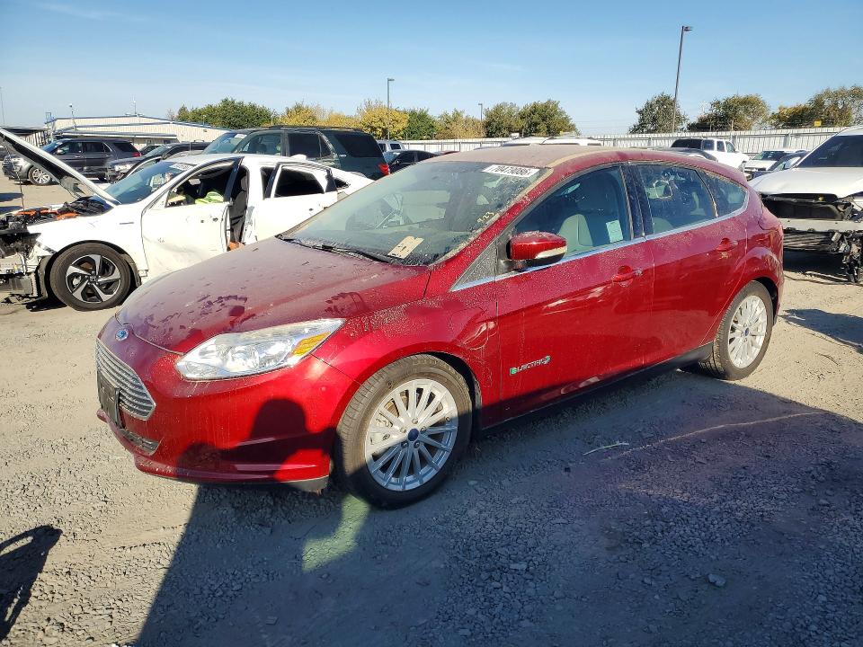Снимка 1 от търг – 2017 FORD FOCUS с VIN 1FADP3R44HL263791