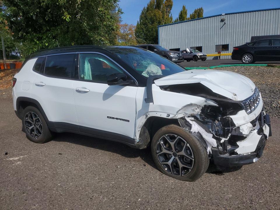 Foto 4 de la subasta – 2025 JEEP COMPASS con VIN 3C4NJDCNXST623004