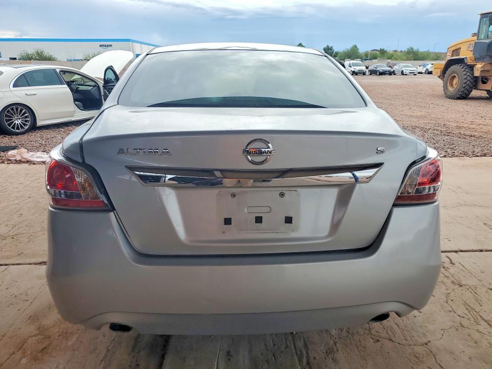 Снимка 6 от търг – 2015 NISSAN ALTIMA с VIN 1N4AL3AP2FN324867