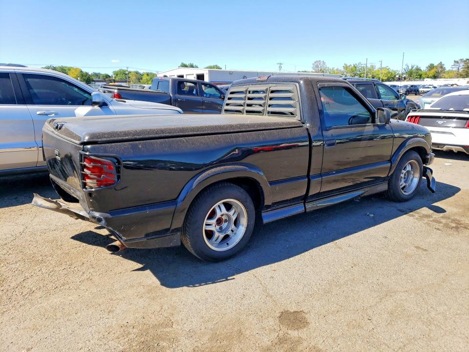 Снимка 3 от търг – 1999 CHEVROLET S TRUCK с VIN 1GCCS1442X8199199