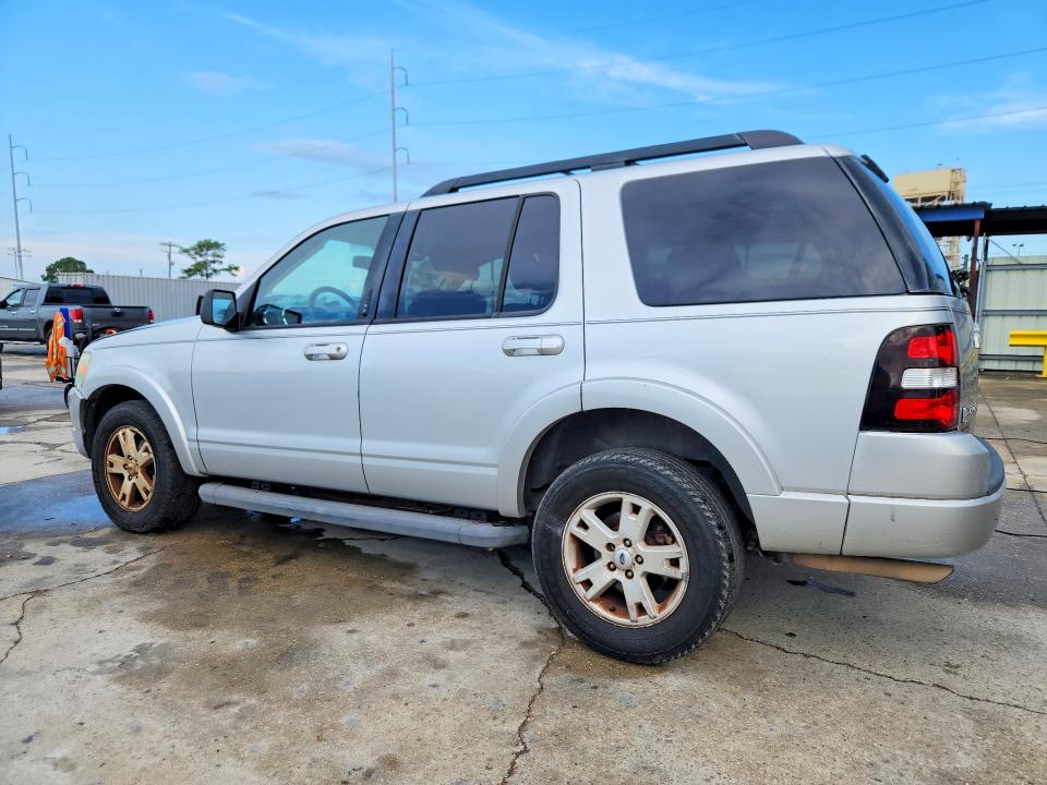 Снимка 2 от търг – 2010 FORD EXPLORER с VIN 1FMEU6DE9AUA69021