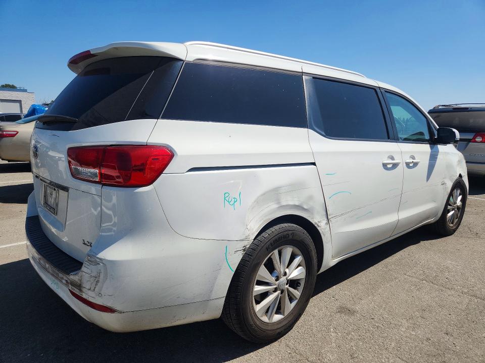 Photo 3 from auction – 2017 KIA SEDONA with VIN KNDMB5C10H6343753