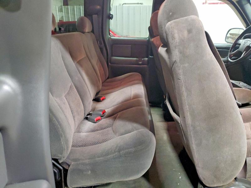 Photo 10 from auction – 2004 CHEVROLET SILVERADO with VIN 2GCEK19T241192213
