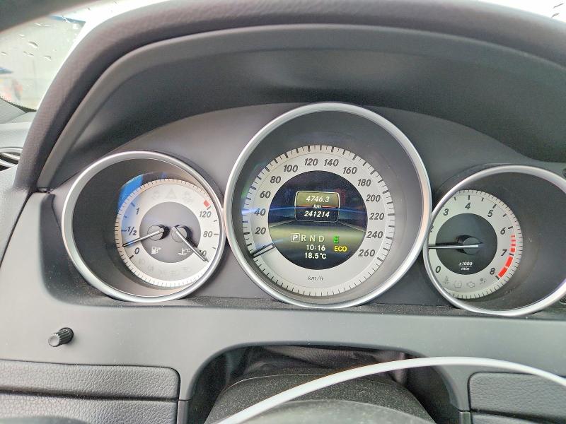 Photo 9 from auction – 2014 MERCEDES-BENZ C with VIN WDDGF8AB8EA944048