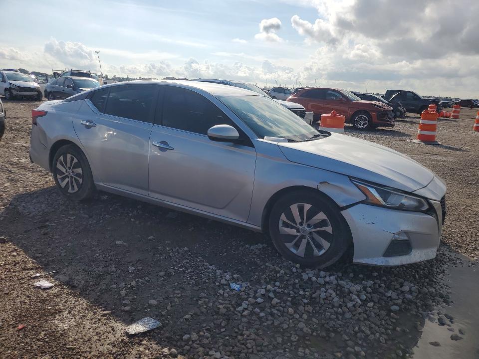 Photo 4 from auction – 2020 NISSAN ALTIMA with VIN 1N4BL4BV4LC123678