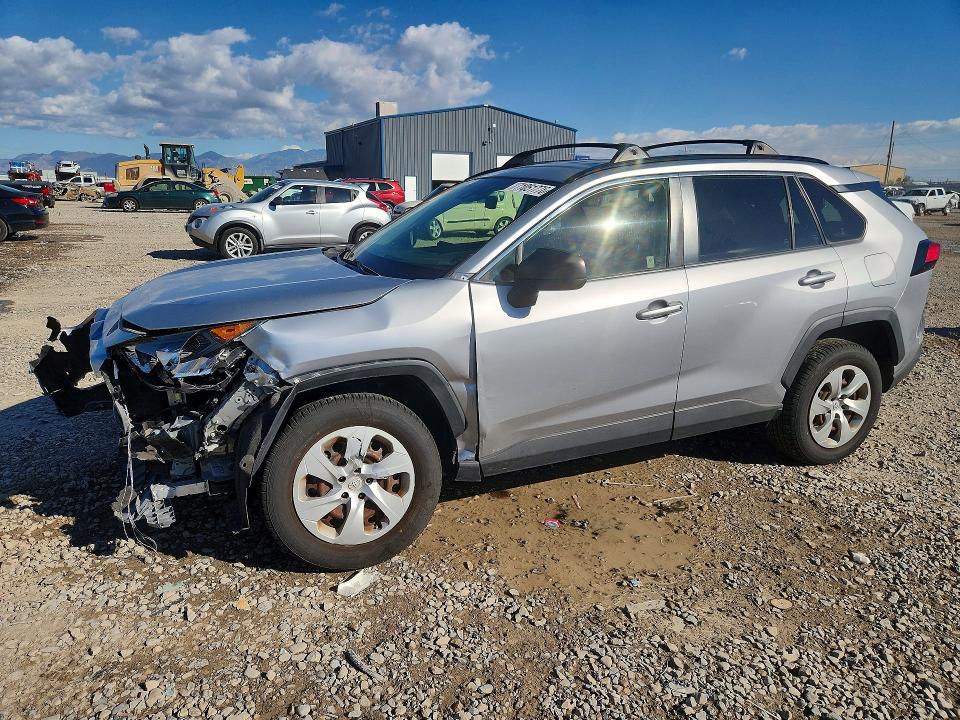 TOYOTA RAV4 2019 с VIN JTMF1RFVXKJ019134 - Снимка от търг