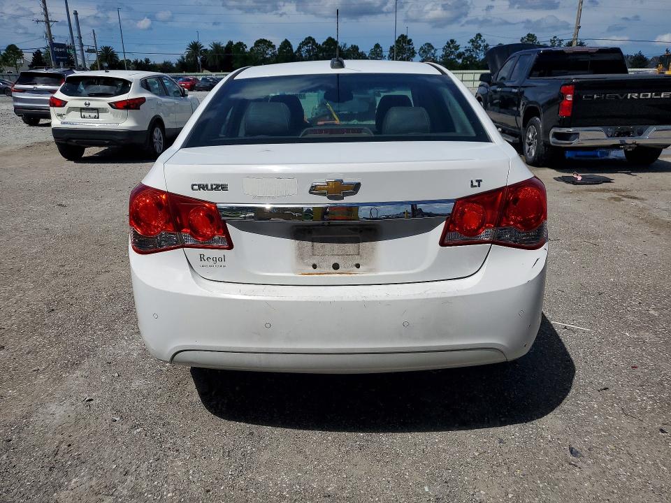 Photo 6 from auction – 2015 CHEVROLET CRUZE with VIN 1G1PE5SB3F7208748