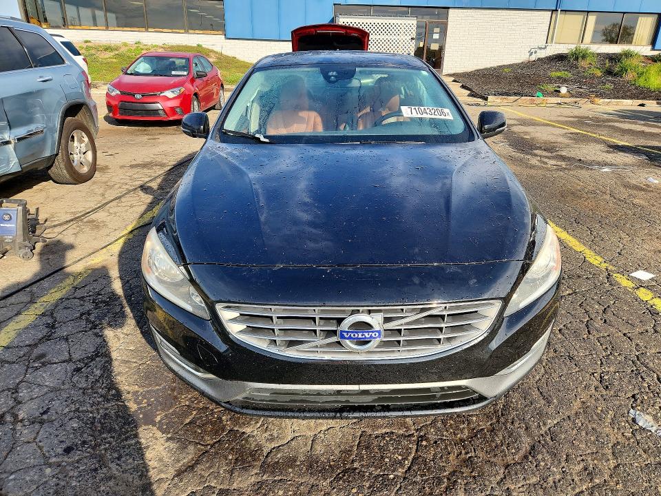 Снимка 5 от търг – 2017 VOLVO S60 с VIN LYV402HK7HB138491