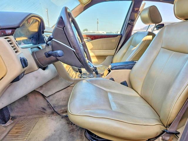 Foto 7 de la subasta – 1996 MERCEDES-BENZ E con VIN WDBJF55F2TJ019255