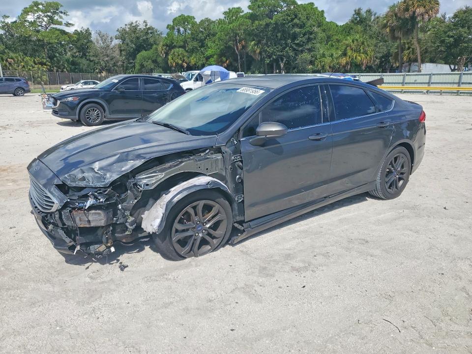 FORD FUSION 2018 with VIN 3FA6P0HD3JR160510 - Photo from auction