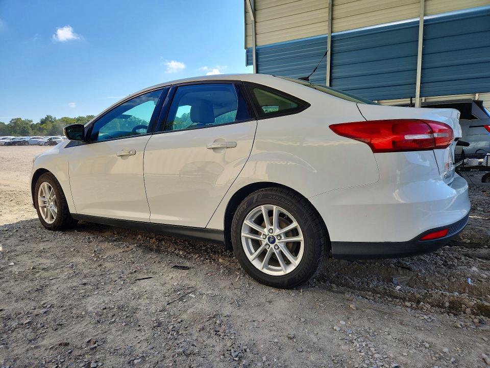 Photo 2 from auction – 2015 FORD FOCUS with VIN 1FADP3F22FL368510