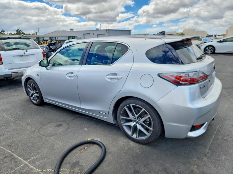 Photo 2 from auction – 2015 LEXUS CT with VIN JTHKD5BH1F2246631