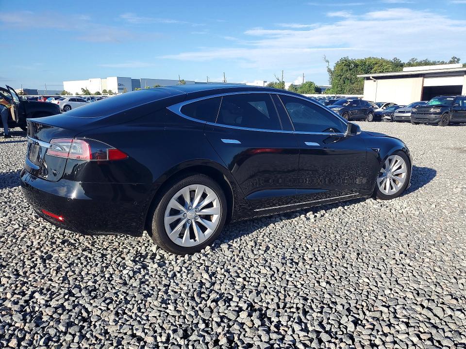 Photo 3 from auction – 2018 TESLA MODEL S with VIN 5YJSA1E25JF293984