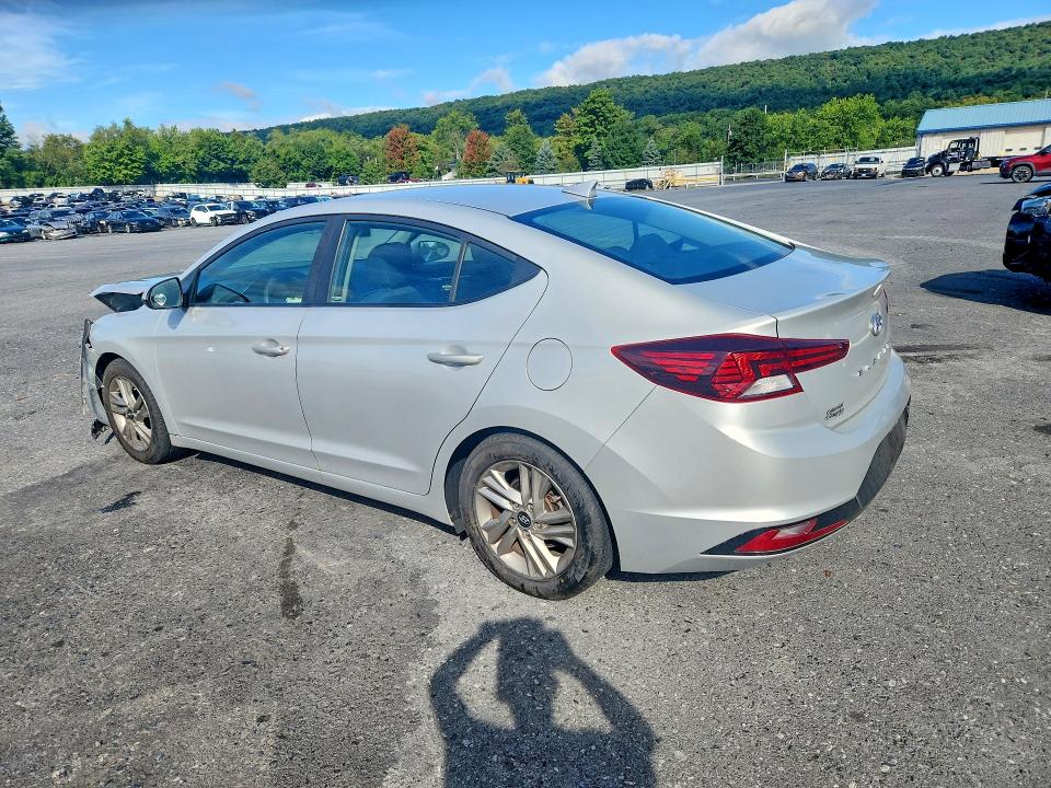 Снимка 2 от търг – 2020 HYUNDAI ELANTRA с VIN 5NPD84LF6LH511429