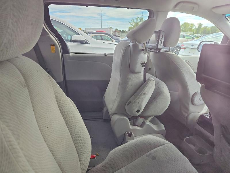 صورة رقم 11 من المزاد - 2014 TOYOTA SIENNA مع VIN 5TDKK3DC4ES508498