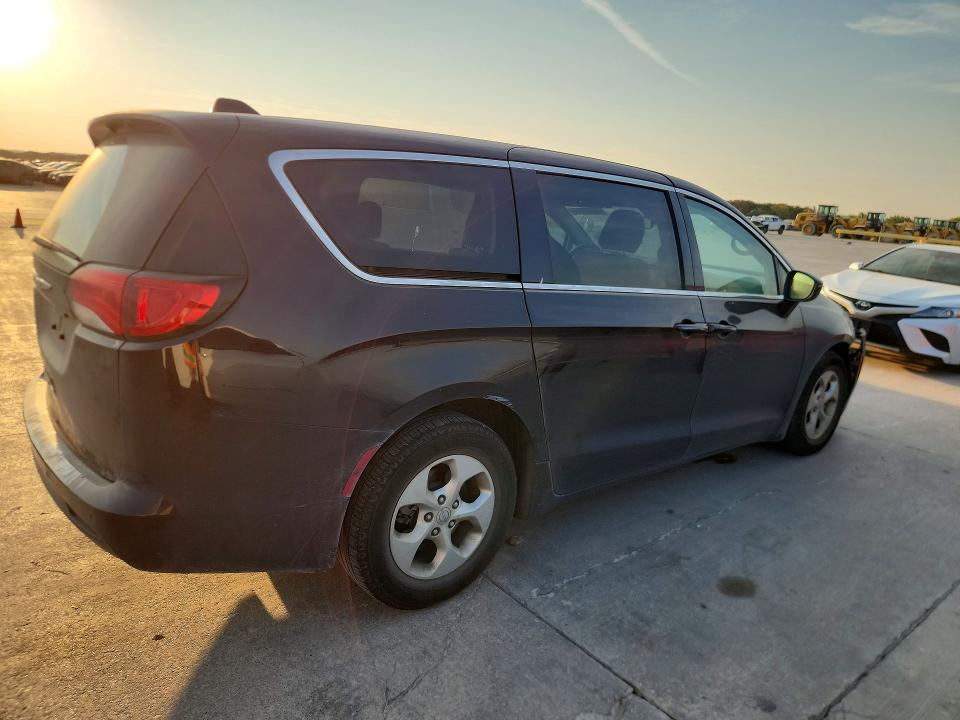 Zdjęcie 3 z aukcji – 2017 CHRYSLER PACIFICA z VIN 2C4RC1CG5HR597872
